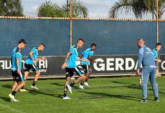 Com Geromel, Grêmio defende posição no G4