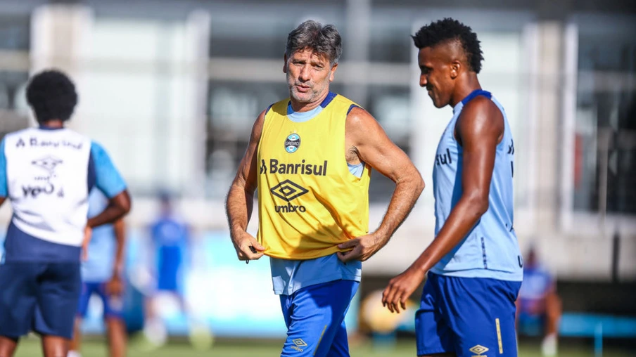 Renato vai testar jogadores