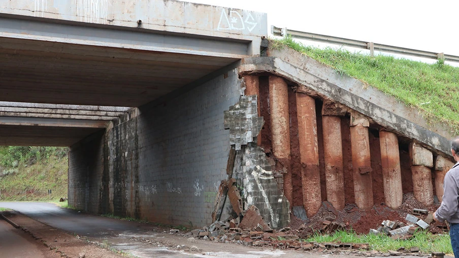 Dnit é cobrado sobre trincheira da Av. Maripá