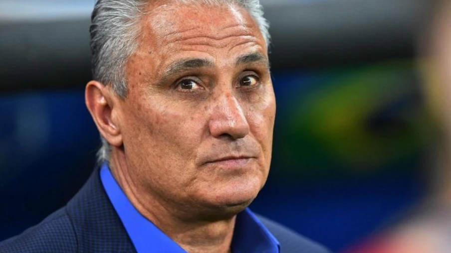 Tite ganha dor de cabeça com as lesões de Filipe Luís e Vinicius Jr