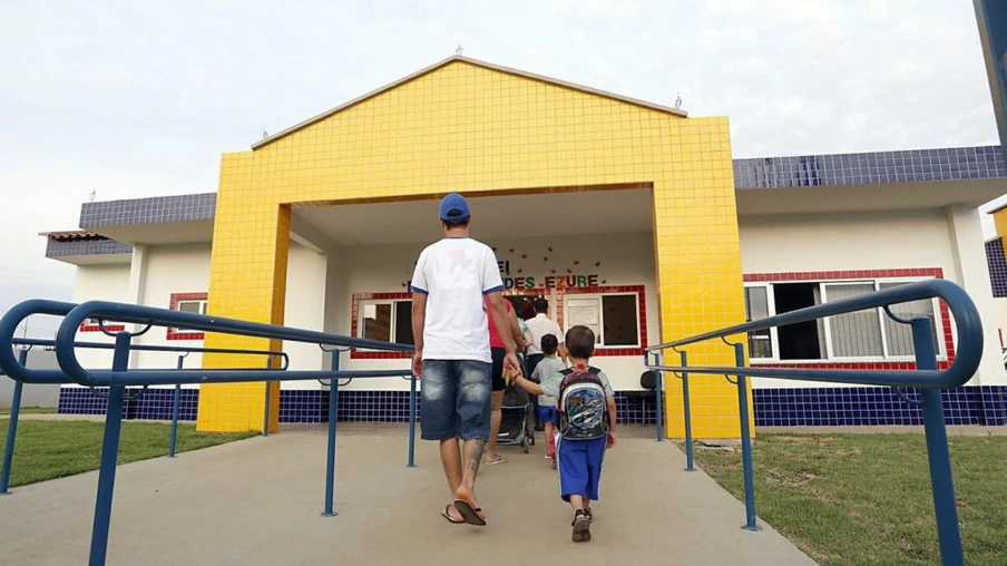 Secretaria de Educação de Cascavel busca crianças que não estão na escola