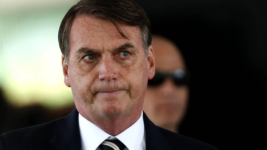 Celular de Bolsonaro foi alvo da ação de hackers, afirma ministério