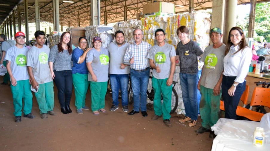 Univel presta homenagem aos trabalhadores da Cootacar