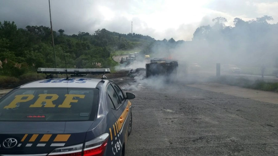 Atropelamentos e colisões frontais concentram 50% das mortes em rodovias no Paraná, aponta PRF