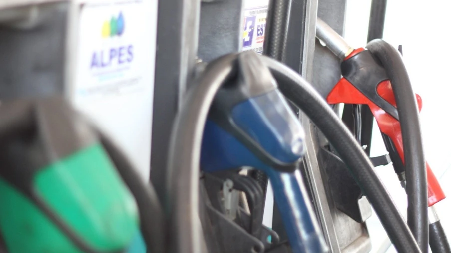 Argentina manterá preço da gasolina congelado até novembro