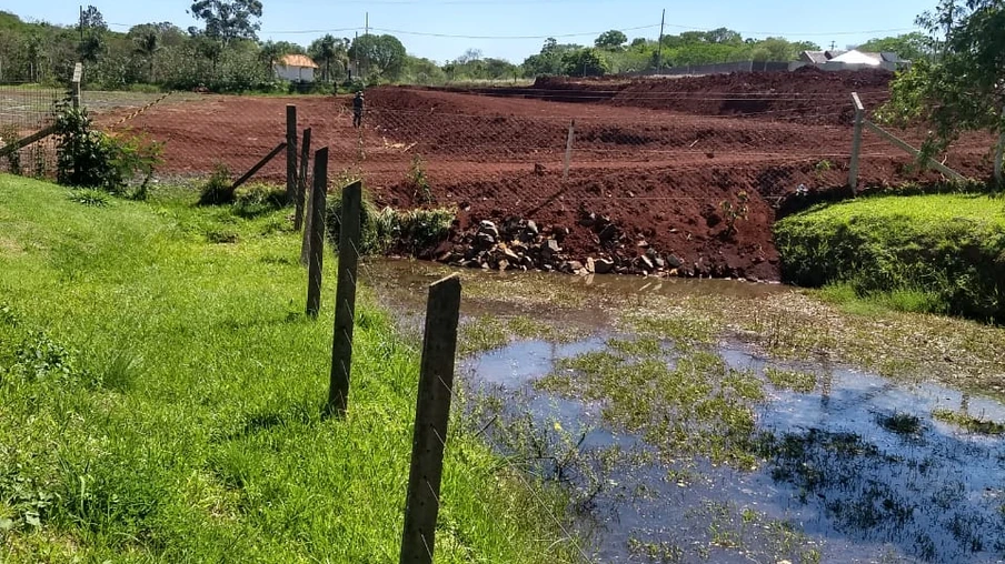 Obra é embargada por irregularidades ambientais no oeste