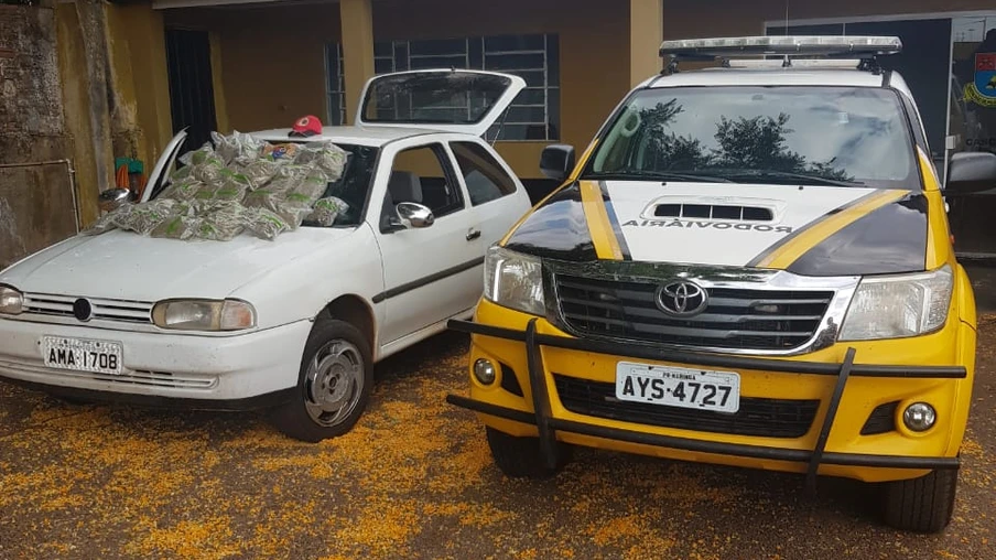 Polícia Rodoviária apreende maconha em carro na PR-180 no oeste