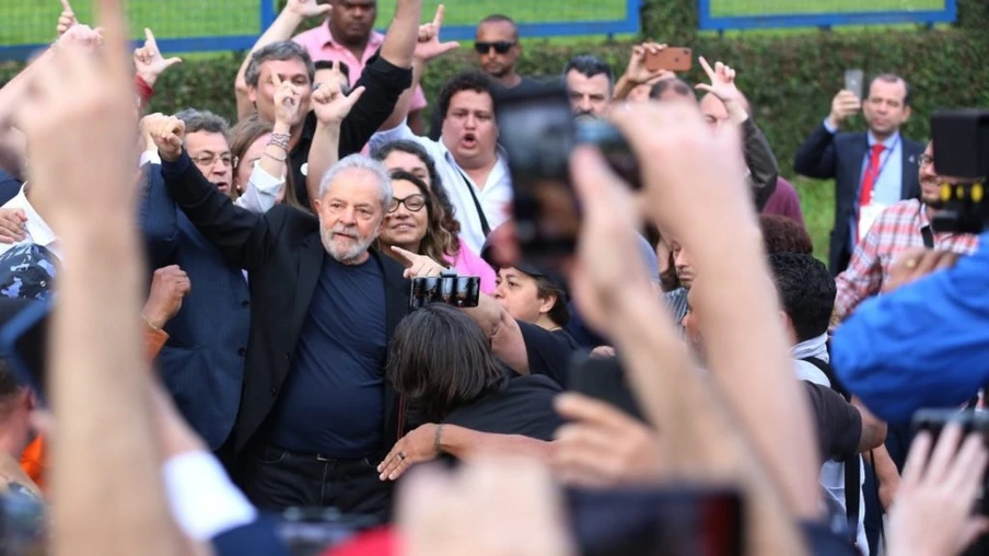 Efeito STF: Lula ataca Moro e chama Bolsonaro de mentiroso
