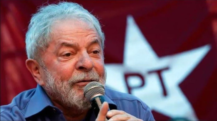Lula é condenado a 17 anos de prisão no caso do sítio de Atibaia