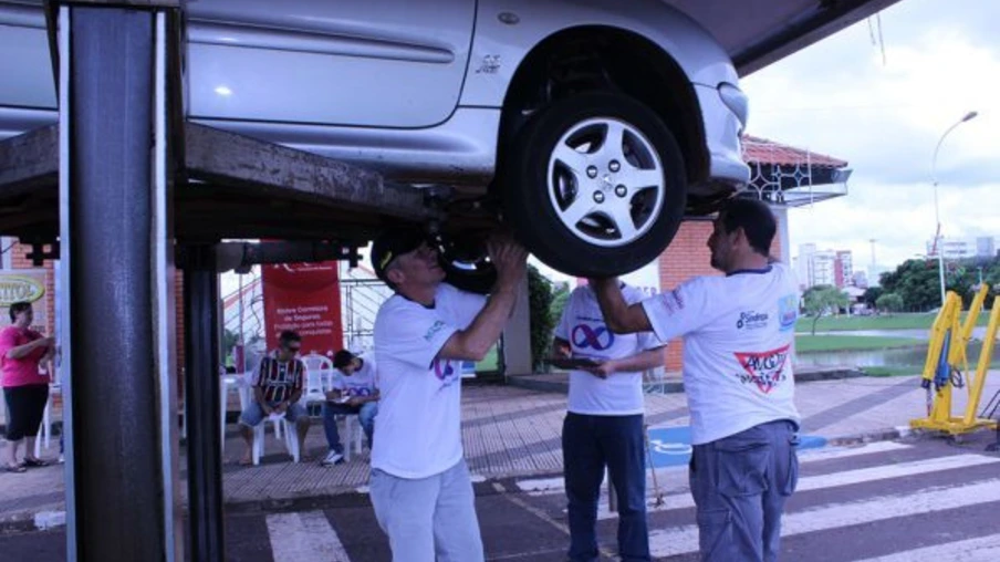 Campanha preventiva ‘Pit Stop’ fará revisão gratuita em veículos no sábado (09)