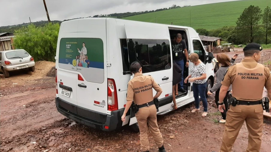 As crianças estavam com os pais em casa quando foram acolhidas pelo Conselho - Foto: Fábio Donegá 