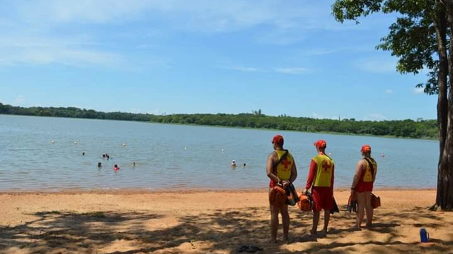 Banhistas devem seguir as orientações dos guarda-vidas - Foto: Patricia Porto 