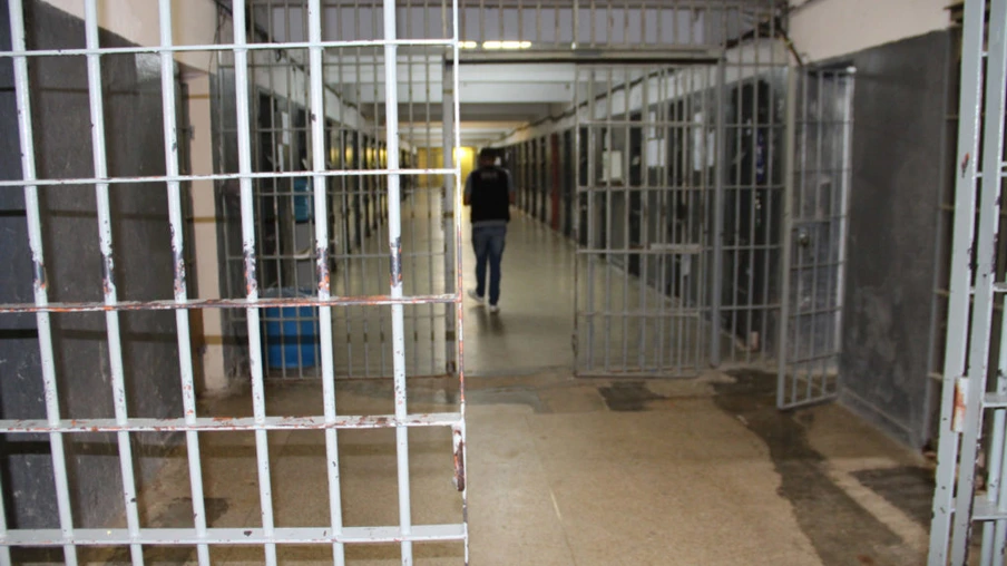 Portarias de saída temporária beneficiam mais de 1,6 mil presos