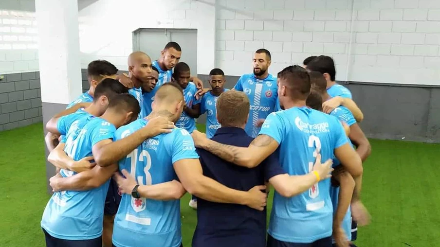 Jogadores do CCR no ultimo treino antes da partida desta quarta-feira - Foto:Fábio Donegá