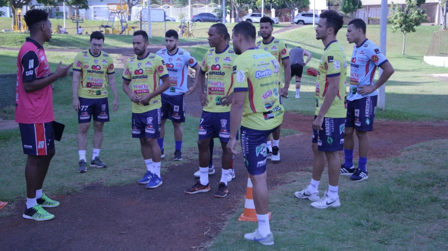 Segunda semana de treinamentos para o Cascavel Futsal