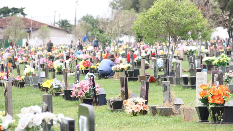 Funerária que atende o oeste aumenta estoques