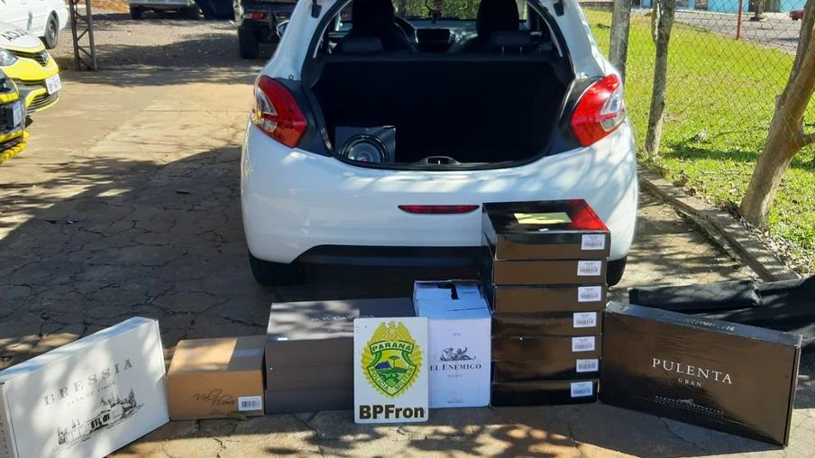 BPFRON apreende veículo com 76 garrafas de vinho vindos da Argentina durante Operação Hórus
