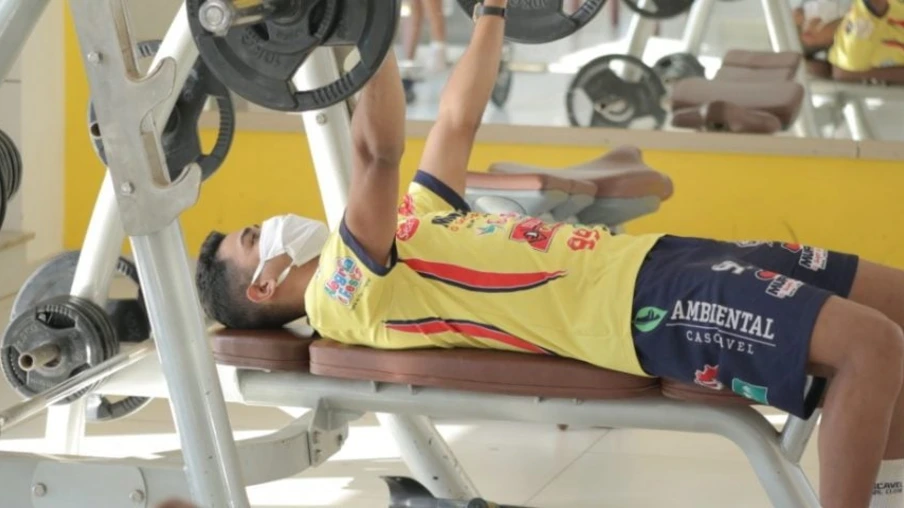 Jogadores do Cascavel Futsal treinaram em academia até terça-feira
Crédito: Assessoria
