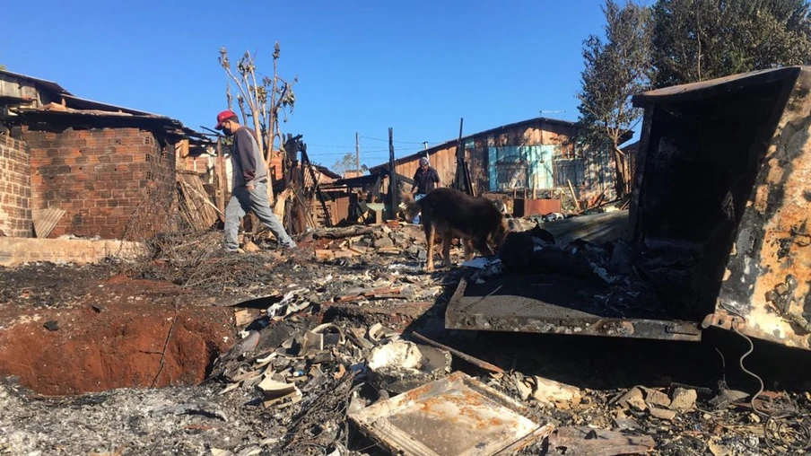 Incêndio no interlagos deixa mais de 40 desabrigados