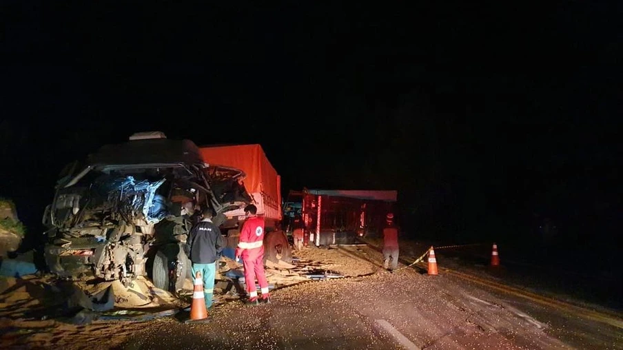 Uma pessoa morre e três ficam gravemente feridas em acidente na BR-277, na Serra da Esperança