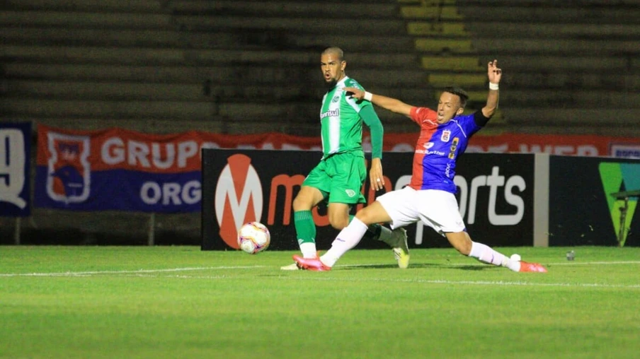 Paraná Clube é líder isolado da Série B