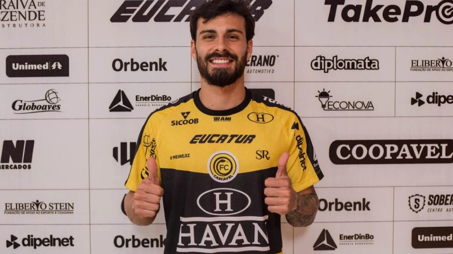 Serpente Aurinegra contrata lateral-direito cascavelense Raul Cardoso