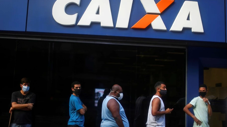 Caixa paga auxílio emergencial para 3,9 milhões nascidos em junho