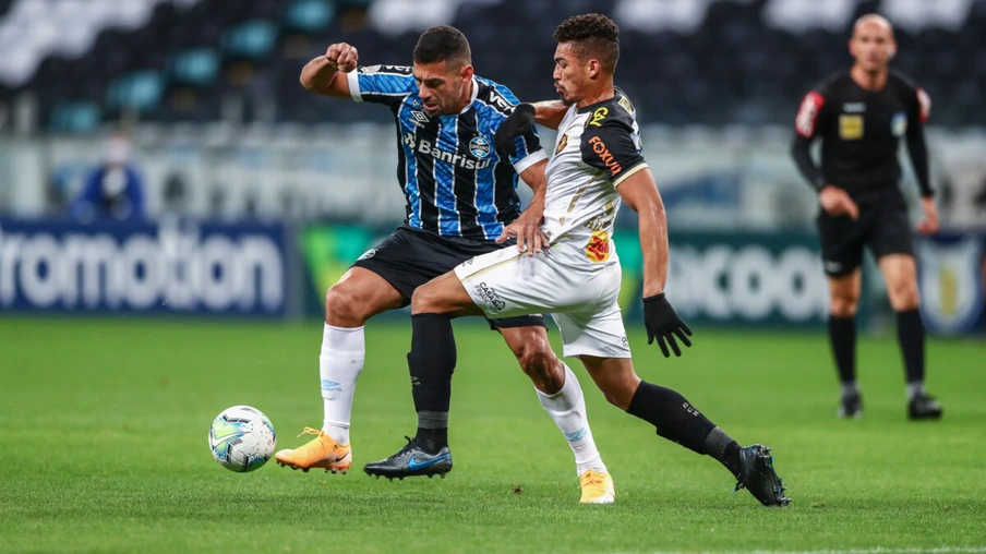 Grêmio não conseguiu passar pela defesa pernambucana. Foto: Lucas Uebel