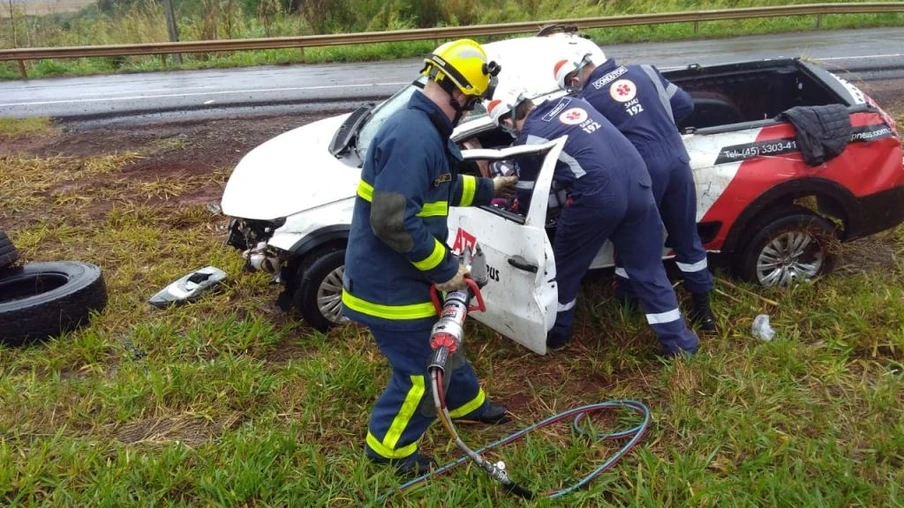 Motorista fica em estado grave após capotamento entre Toledo e Marechal Rondon