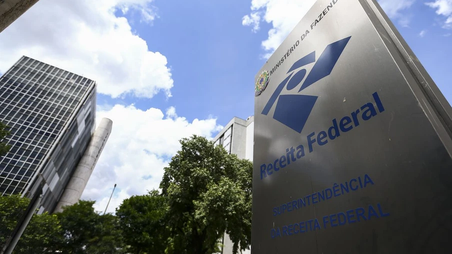 Receita abre amanhã consulta ao lote residual de restituição do IRPF