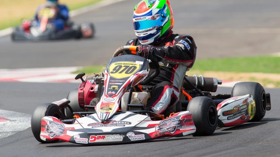 Edivan Monteiro diz estar contente com o 12º lugar na categoria F-4 Super Sênior no Brasileiro de Kart




Crédito: Divulgação