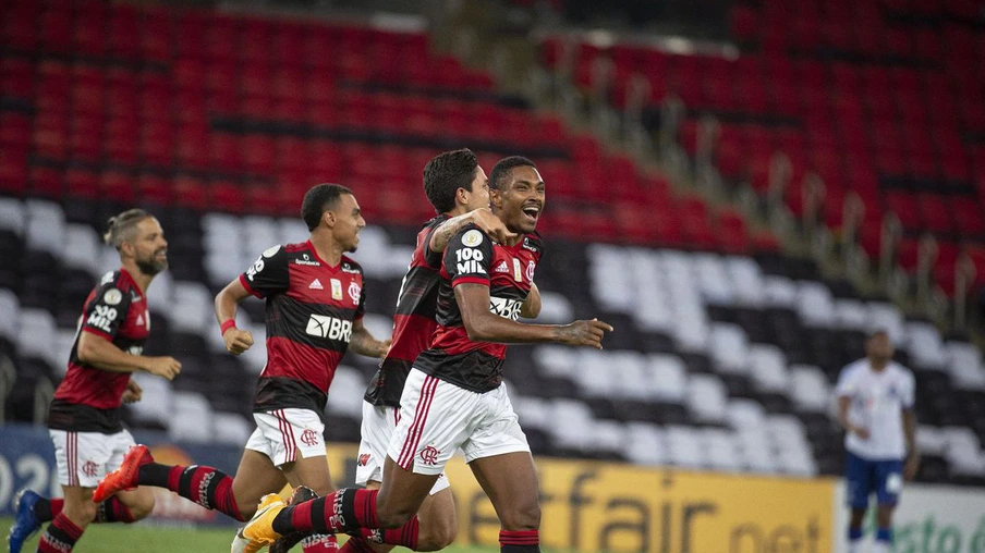 Fla vence Bahia por 4 a 3 e sobe para a vice-liderança do Brasileirão