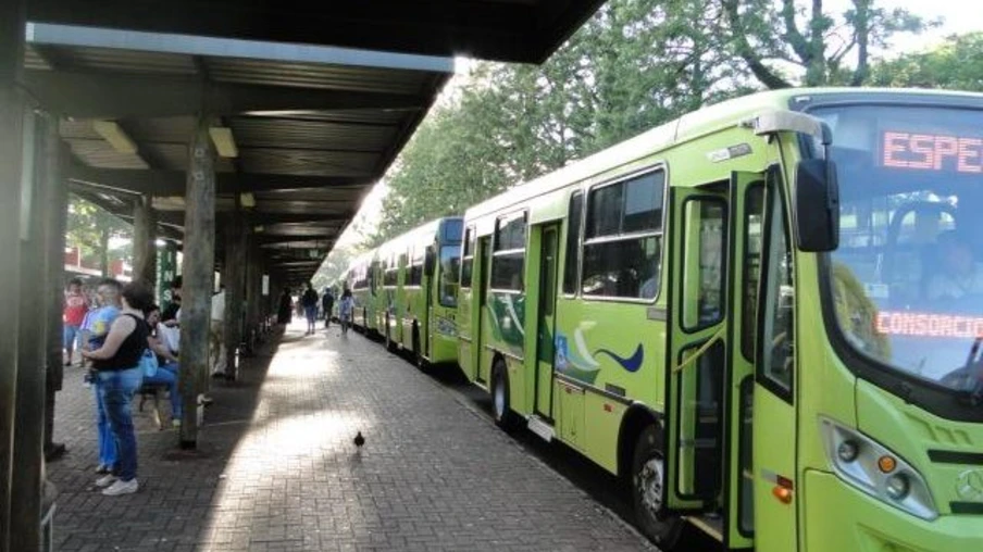 Intervenção no transporte de Foz garante mais 30 ônibus e recontratação de funcionários demitidos