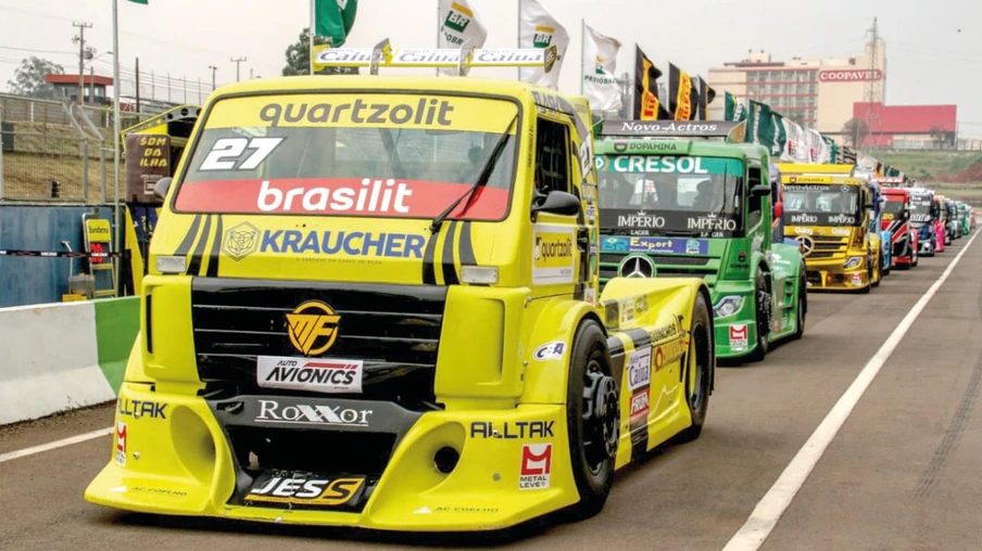 Bandeirada: Temporada da Copa Truck será eletrizante, prevê Fábio Fogaça