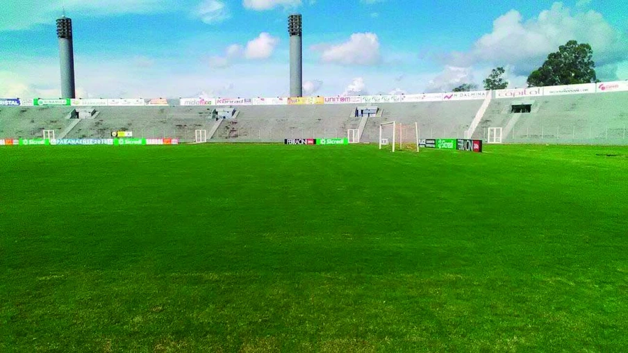 Futebol: Paranaense começa no fim do mês sem torcida