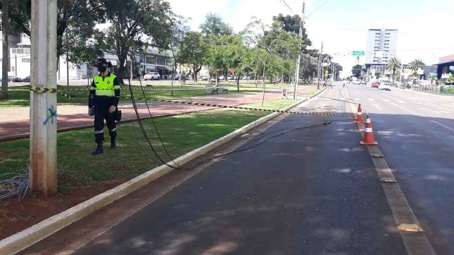 Atenção: trânsito lento na Avenida Brasil x Olavo Bilac