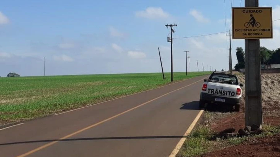 Rodovias em Marechal Rondon estão recebendo placas que alertam sobre a presença de ciclistas