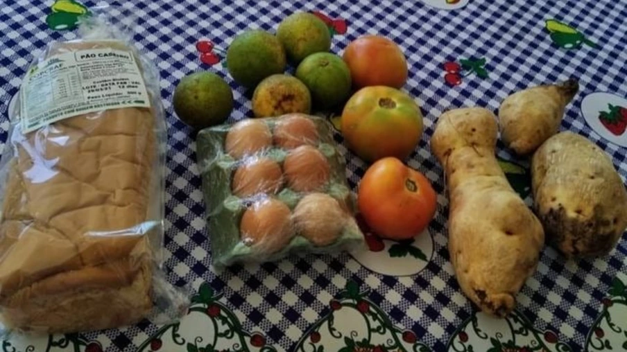 Kits da merenda escolar geram polêmica em Santa Tereza do Oeste