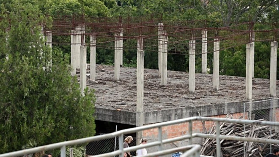 Quadro Negro: TCE-PR determina devolução de R$ 235 mil de obra de escola em Maringá