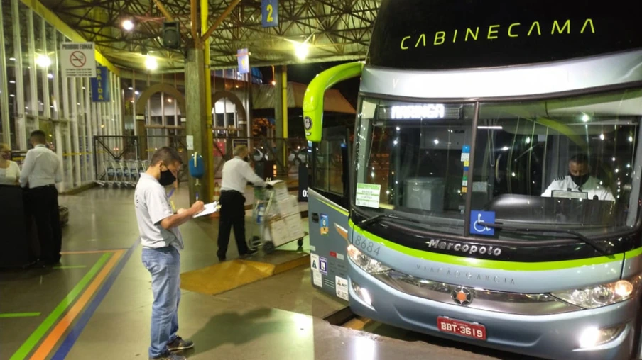 O Departamento de Estradas de Rodagem do Paraná (DER/PR) está convidando todas as prefeituras paranaenses a participarem de pesquisa sobre as linhas de ônibus do transporte intermunicipal de passageiros. -  Curitiba, 03/05/2021  -  Foto: DER