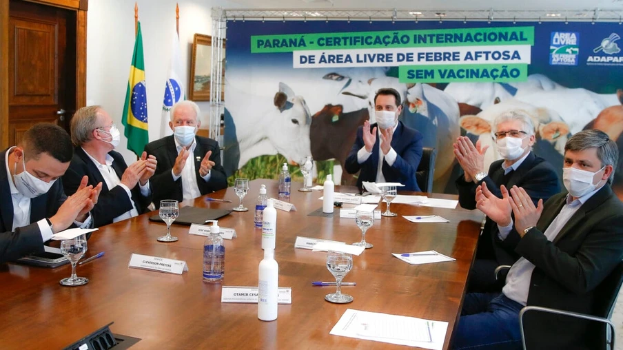 Governador Ratinho Junior comemora certificação do Paraná como área livre de febre aftosa sem vacinação