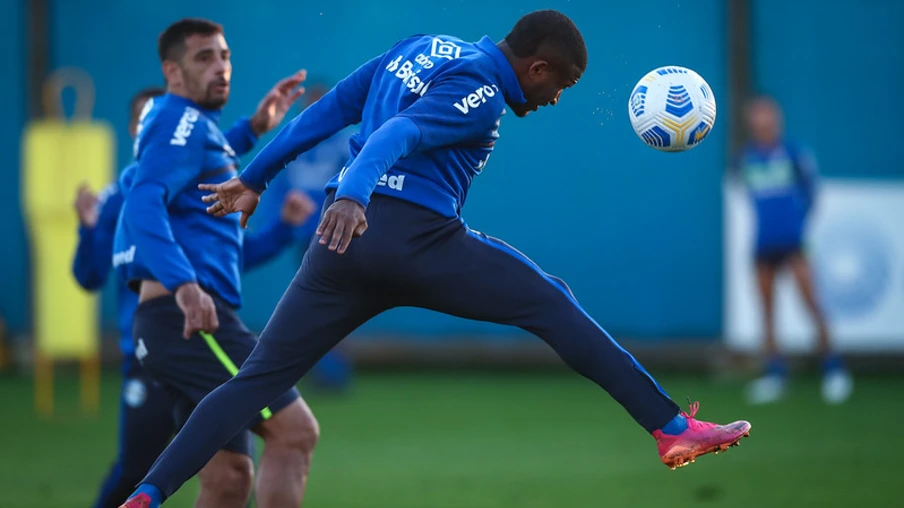 Grêmio inicia série contra o topo da tabela