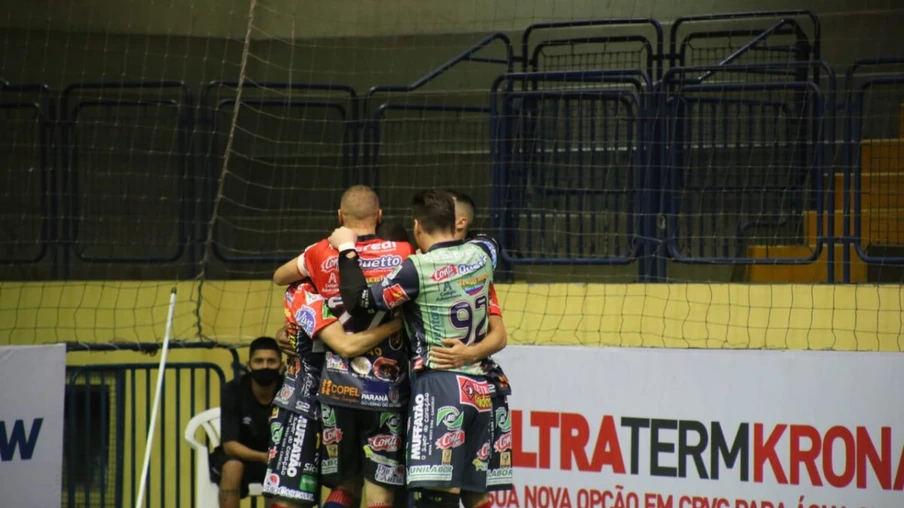 Em noite inspirada, Serpente Tricolor se impõe fora de casa e derrota o Joinville