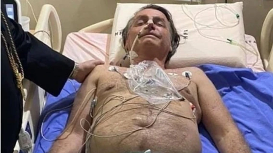 Bolsonaro evolui de forma satisfatória, diz hospital