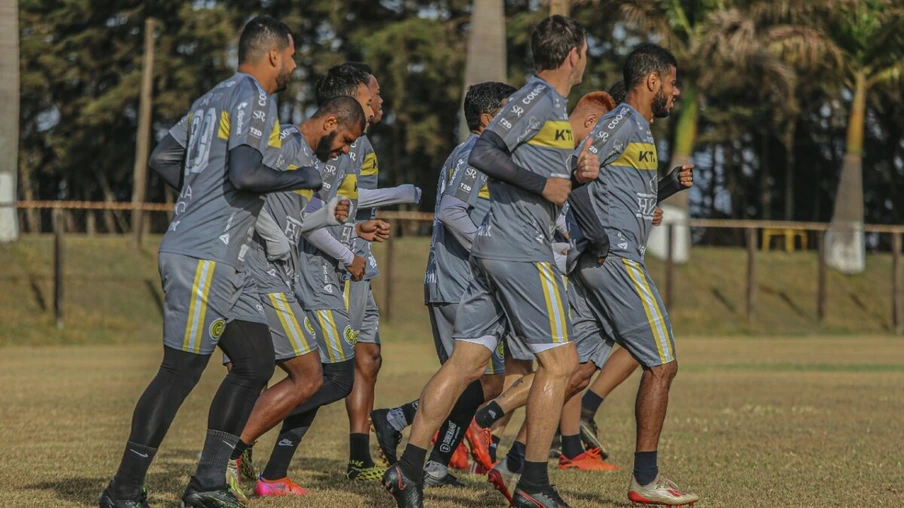 Em duelo de paranaenses, Cascavel vai até Paranaguá enfrentar a equipe do Rio Branco