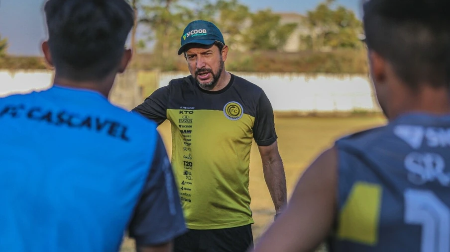 FC Cascavel vence o Rio Branco e segue líder do Grupo 8 do Brasileirão Série D