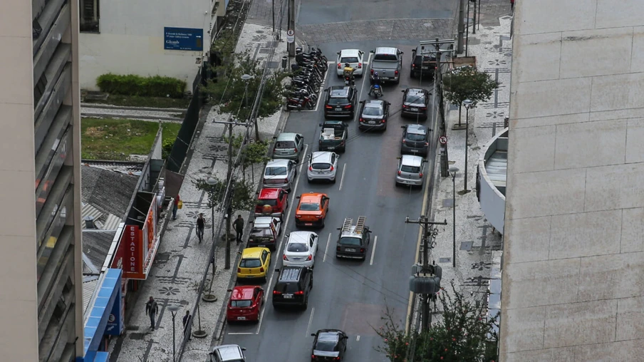 Transito Curitiba, carros, centro civico, Area calma