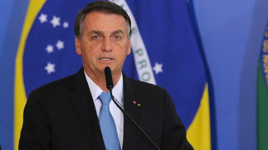 O presidente Jair Bolsonaro, participa de cerimônia de cumprimentos aos oficiais-generais promovidos