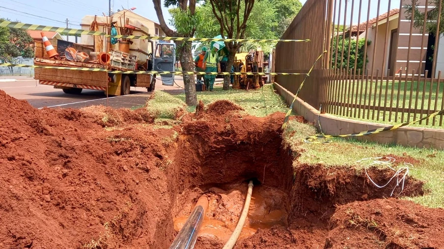 A Sanepar iniciou obra de implantação de 2,3 quilômetros de tubulações (anéis) de distribuição de água em Maripá, no Oeste do Paraná, com o objetivo de atender à demanda crescente de consumo na cidade.-  Curitiba, 13/10/2021  -  Foto: Sanepar