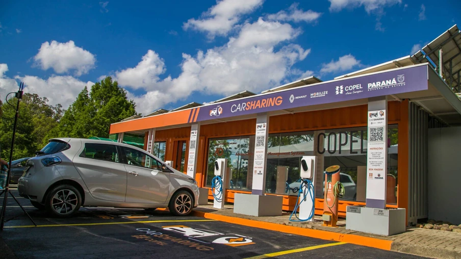 A Companhia Paranaense de Energia lançou na tarde desta segunda-feira (25/10) o programa Carsharing Copel, de compartilhamento de carros elétricos e locação de curta duração, em parceria com a Renault do Brasil.  -  Curitiba, 25/10/2021 -  Foto: Copel